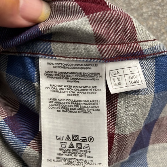 Brooks Brothers long sleeve shirt size XL. EUC. Maybe worn twice. - Picture 7 of 7